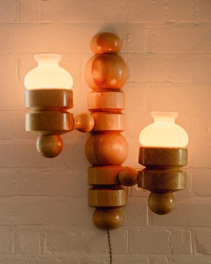 The Elia Wall Light